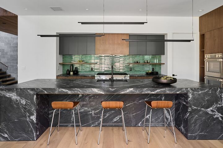 Property Photo: 3003 Oakhaven Drive TX 78704