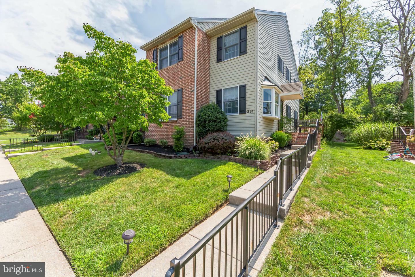 Property Photo:  231 Georgetowne Court  PA 19468 