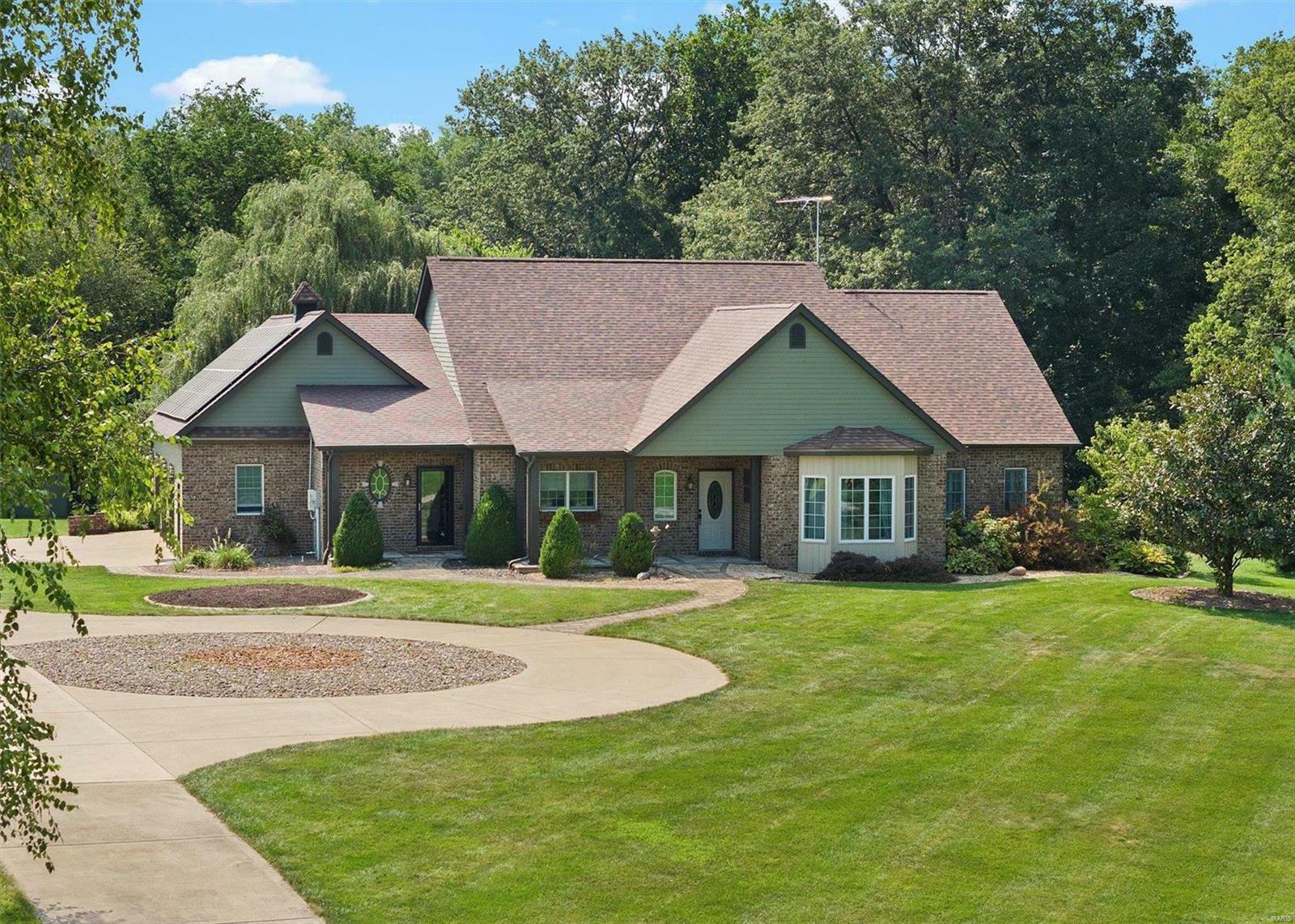 Property Photo:  109 Blue Bell Lane  IL 62249 