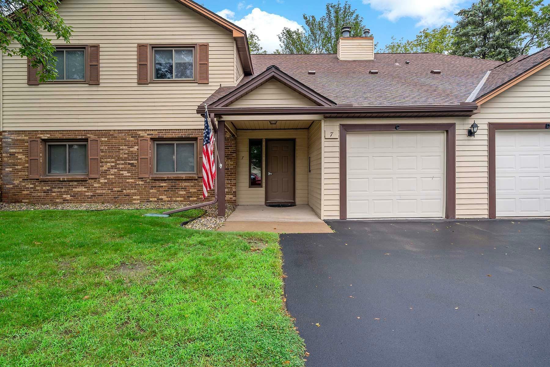 Property Photo:  7 Fox Ridge Court B  MN 55118 