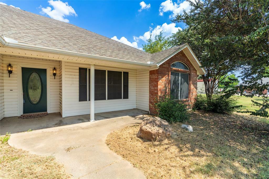 Property Photo:  1021 Ashley Lane  TX 75428 