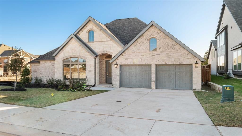 Property Photo: 2614 Shane Drive TX 76065