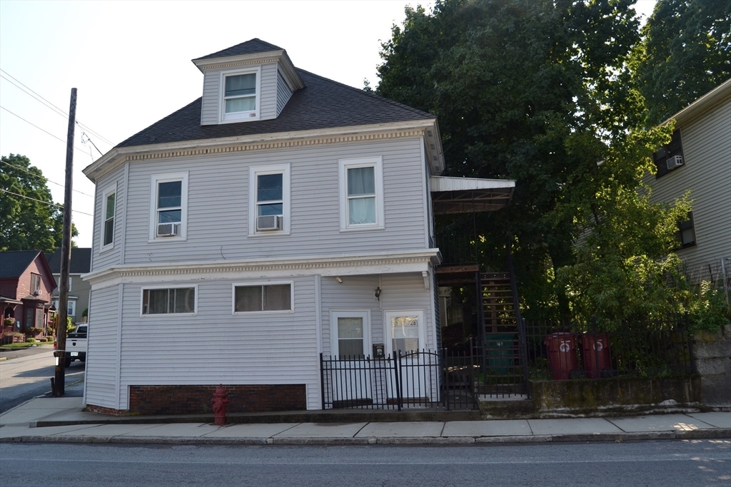 Property Photo: 1073 Bridge St MA 01850