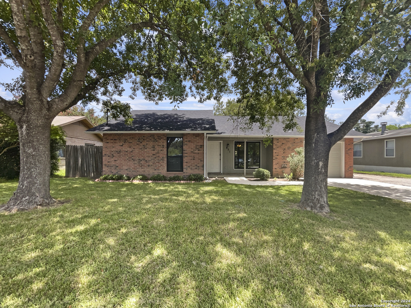 851 Hueco Dr  New Braunfels TX 78130 photo