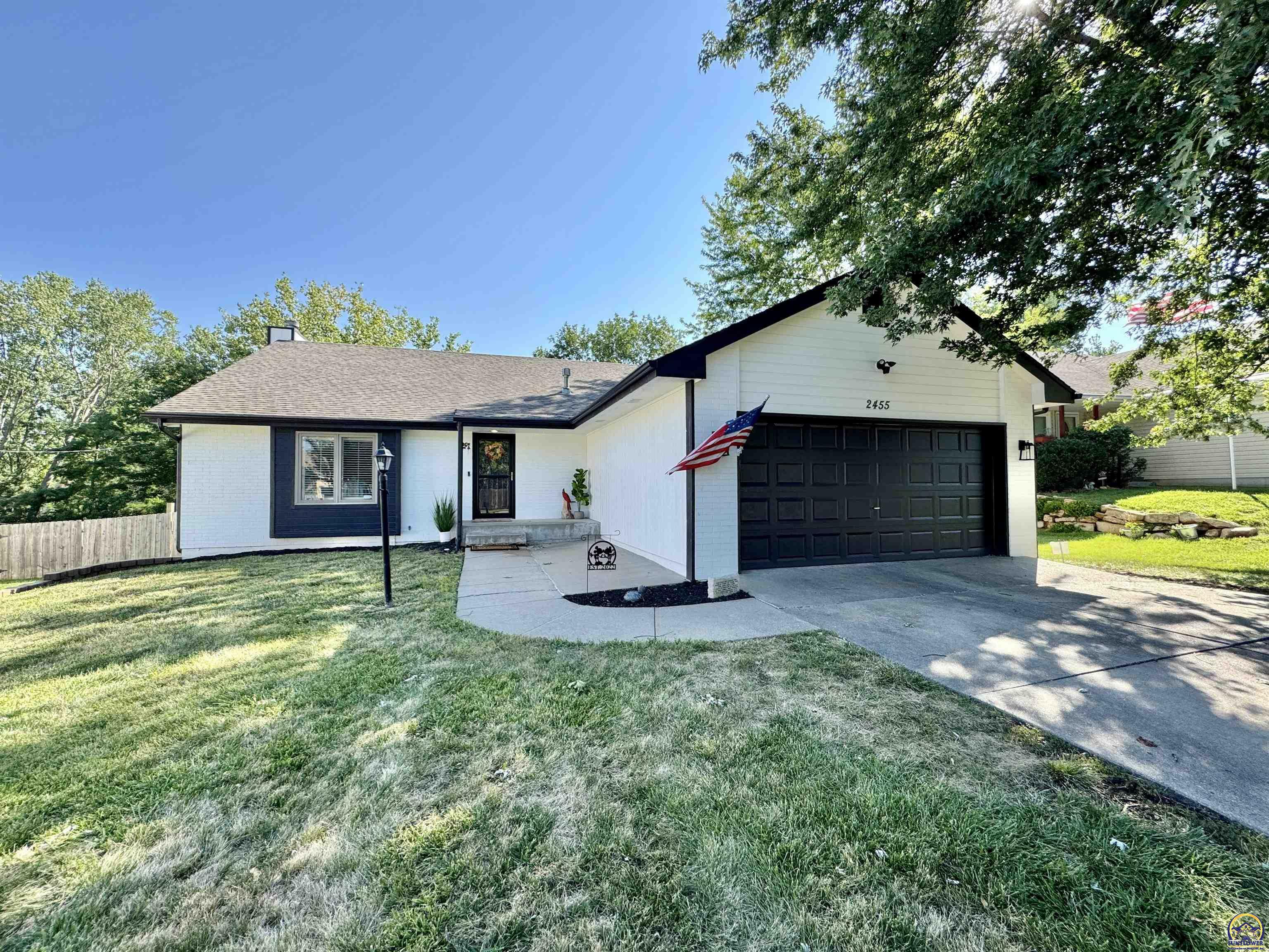 Property Photo:  2455 SW Kingsrow Rd  KS 66614 