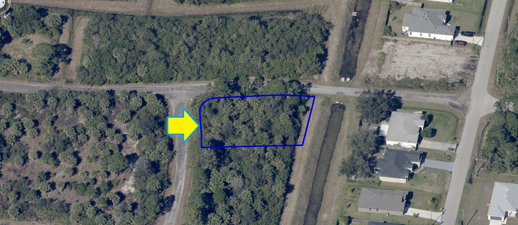 Property Photo:  2501 Corner Lot On Valentine Avenue SW  FL 32908 