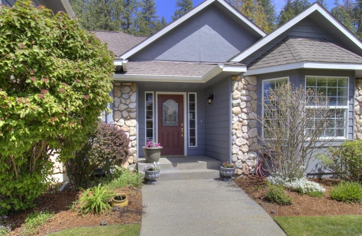 Property Photo:  1415 E Blackwood Ln  WA 99223 