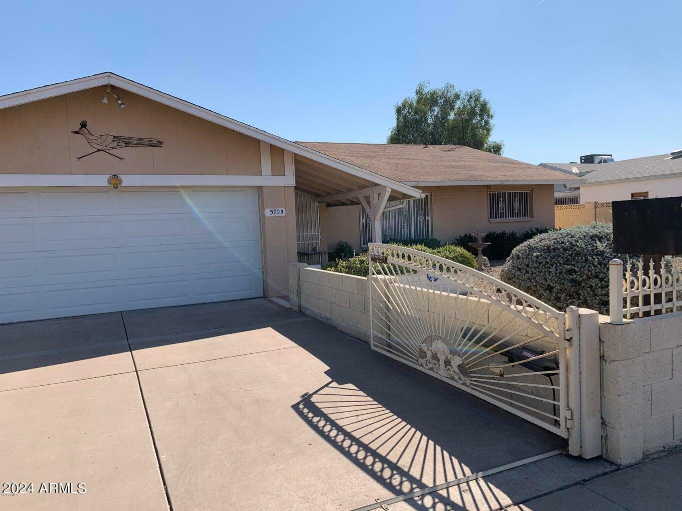 Property Photo:  5705 N 45th Drive  AZ 85301 