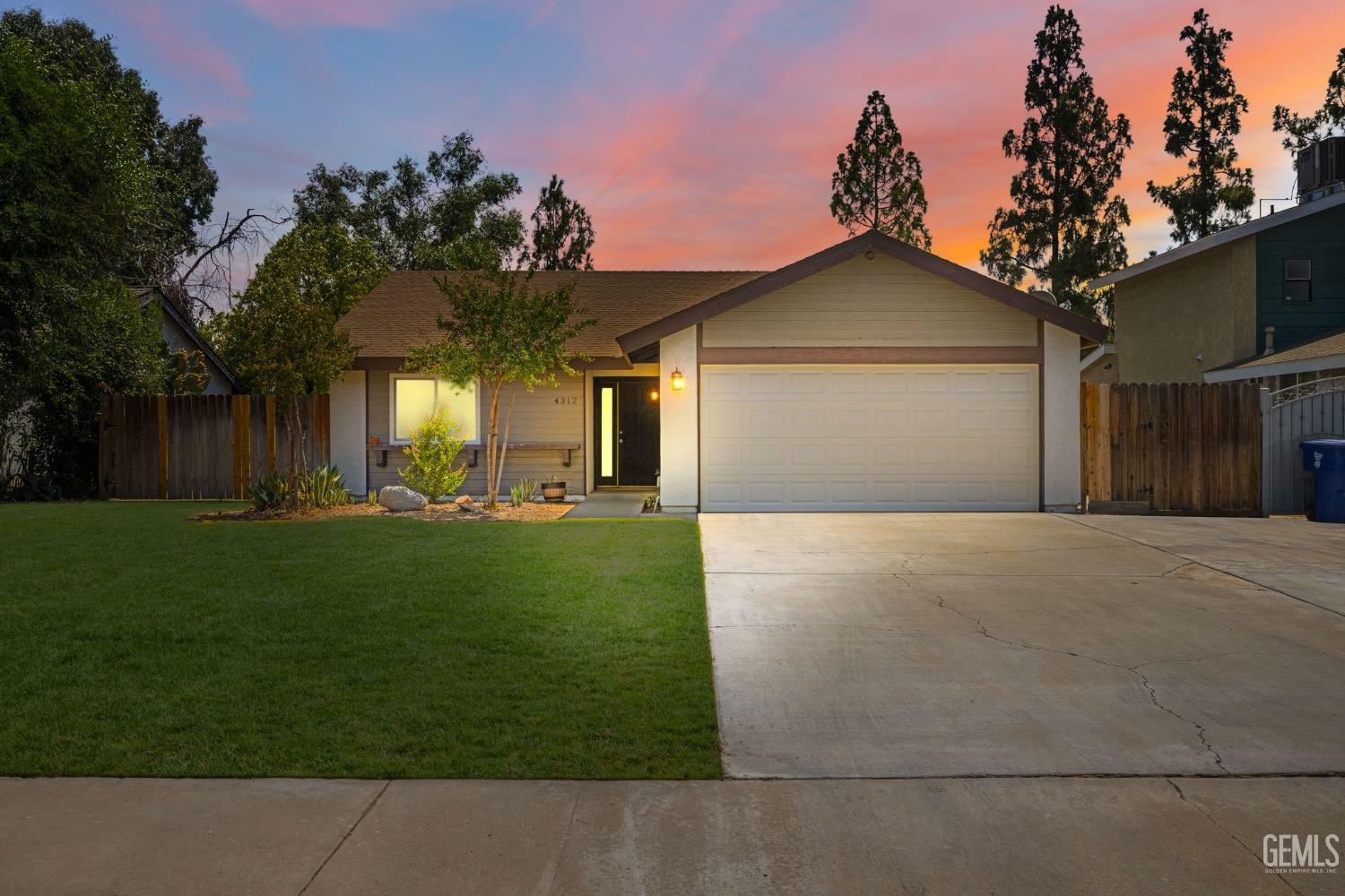 Property Photo:  4312 Trumbull Drive  CA 93311 