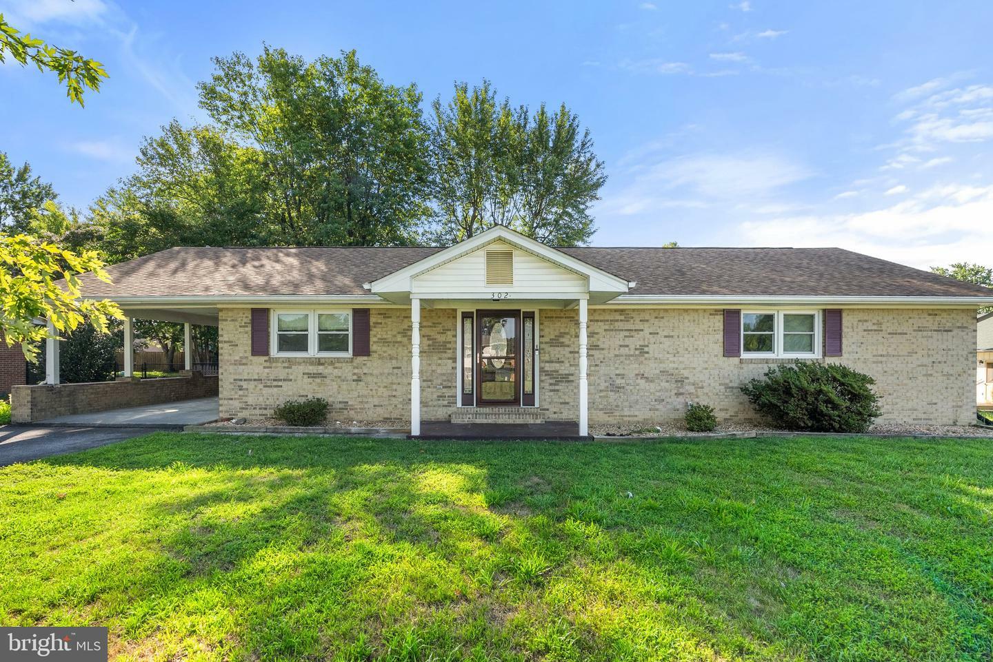 Property Photo:  302 Fredericktowne Drive  VA 22655 