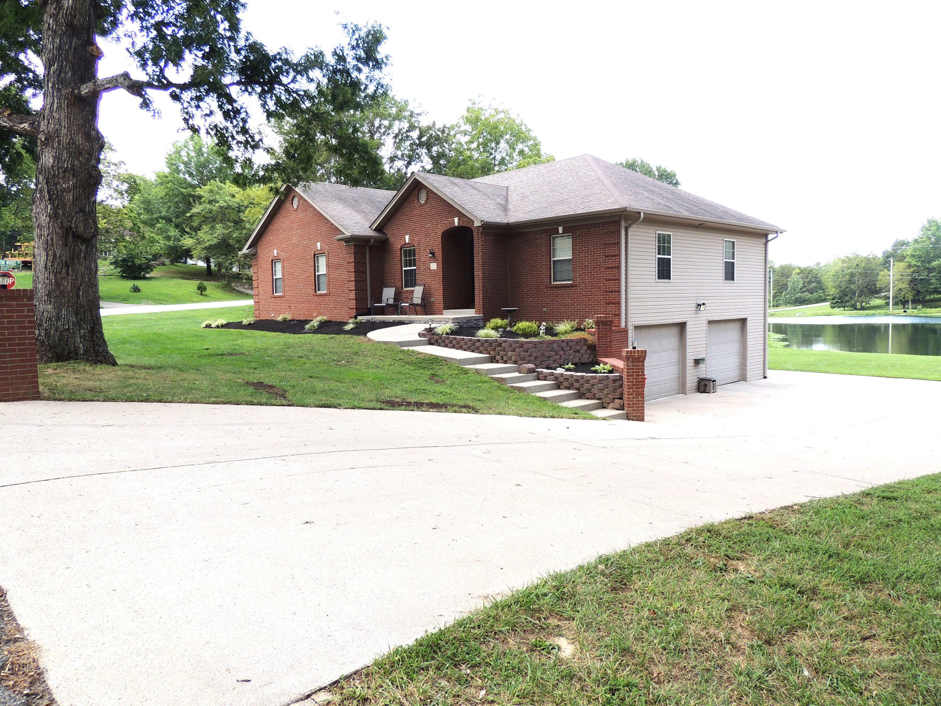 Property Photo:  1102 Wood  Cliff Road  KY 40601 