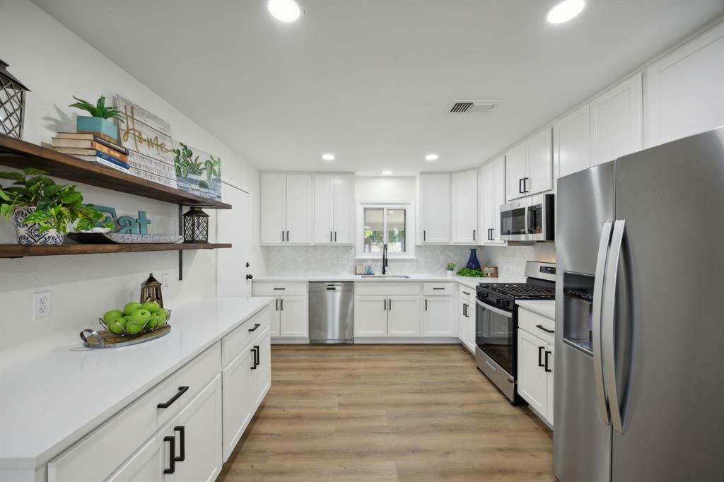Property Photo: 1013 Wade Hampton Street TX 76126