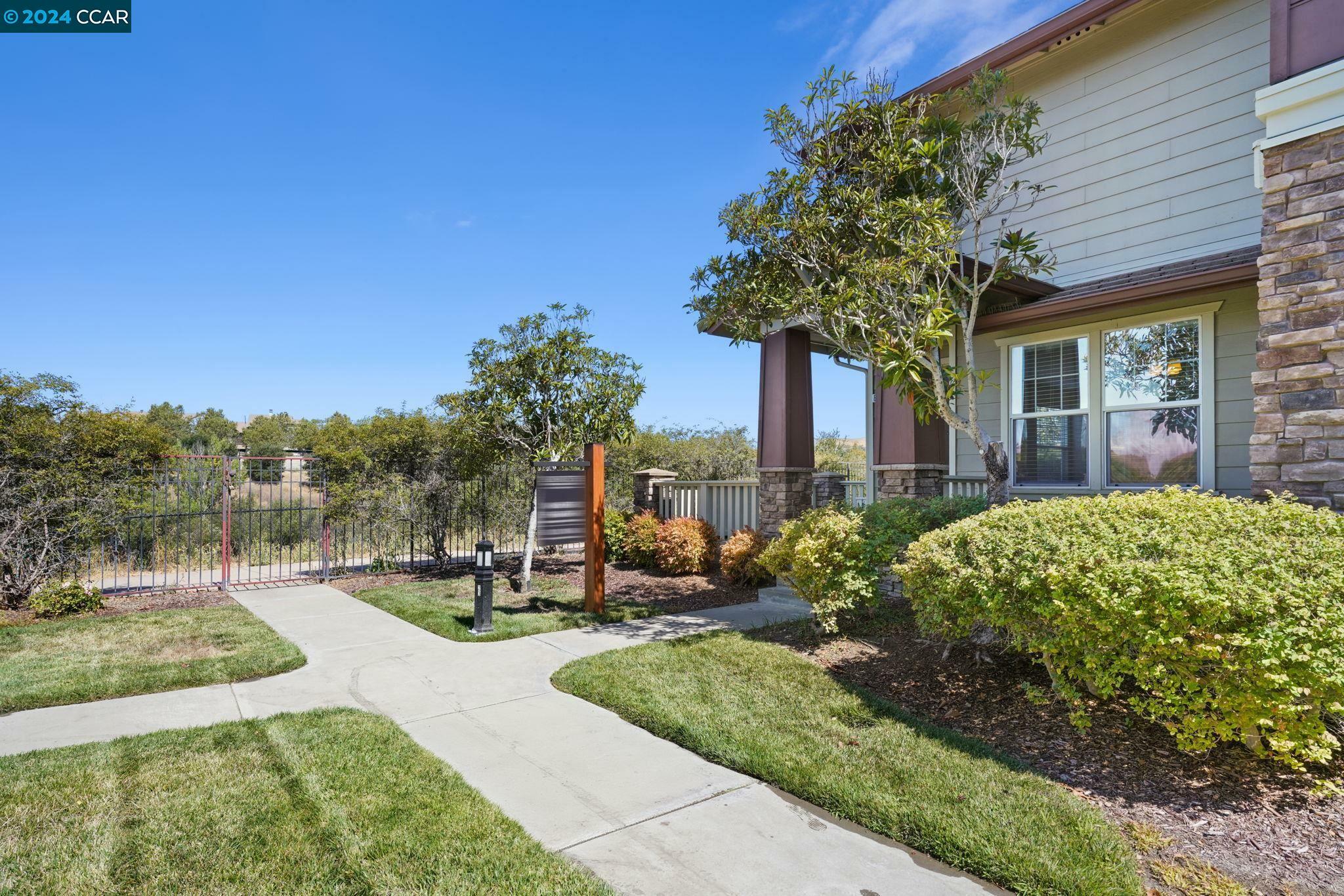 Property Photo:  611 Joree Ln  CA 94582 