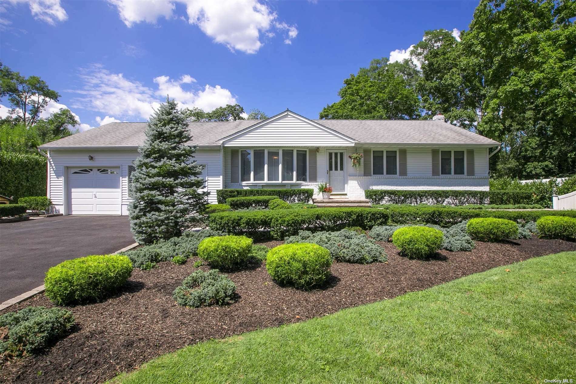 Property Photo:  8 Lower Road  NY 11787 