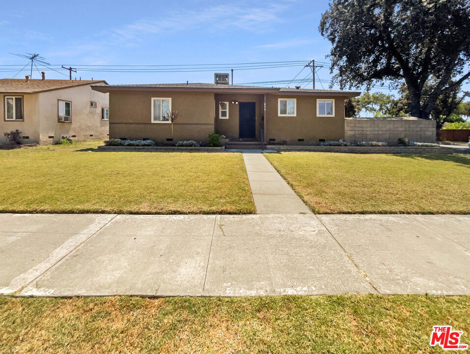 Property Photo: 642 W Orangethorpe Avenue CA 92832