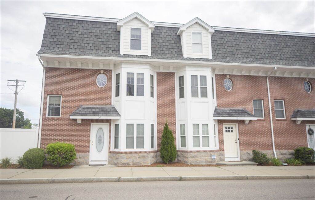 Property Photo: 909 Washington St 14 MA 02062
