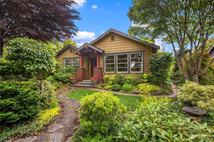 8117 21 Avenue NE  Seattle WA 98115 photo