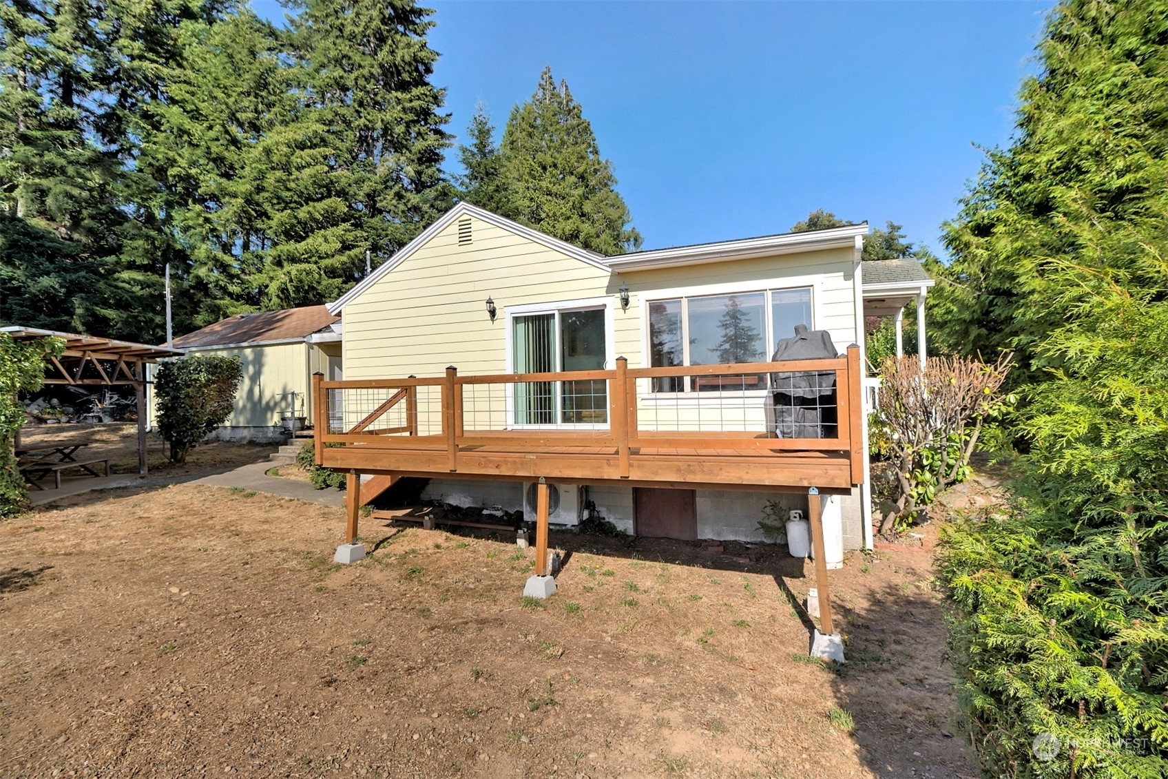 Property Photo:  237 Fir Street  WA 98584 