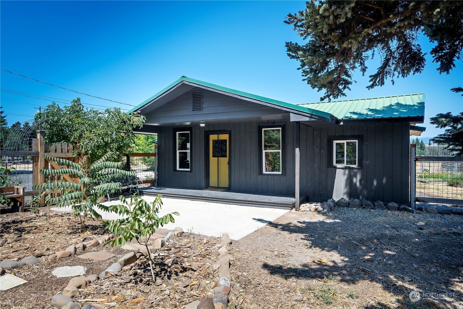 Property Photo:  921 S Thorp Highway  WA 98922 