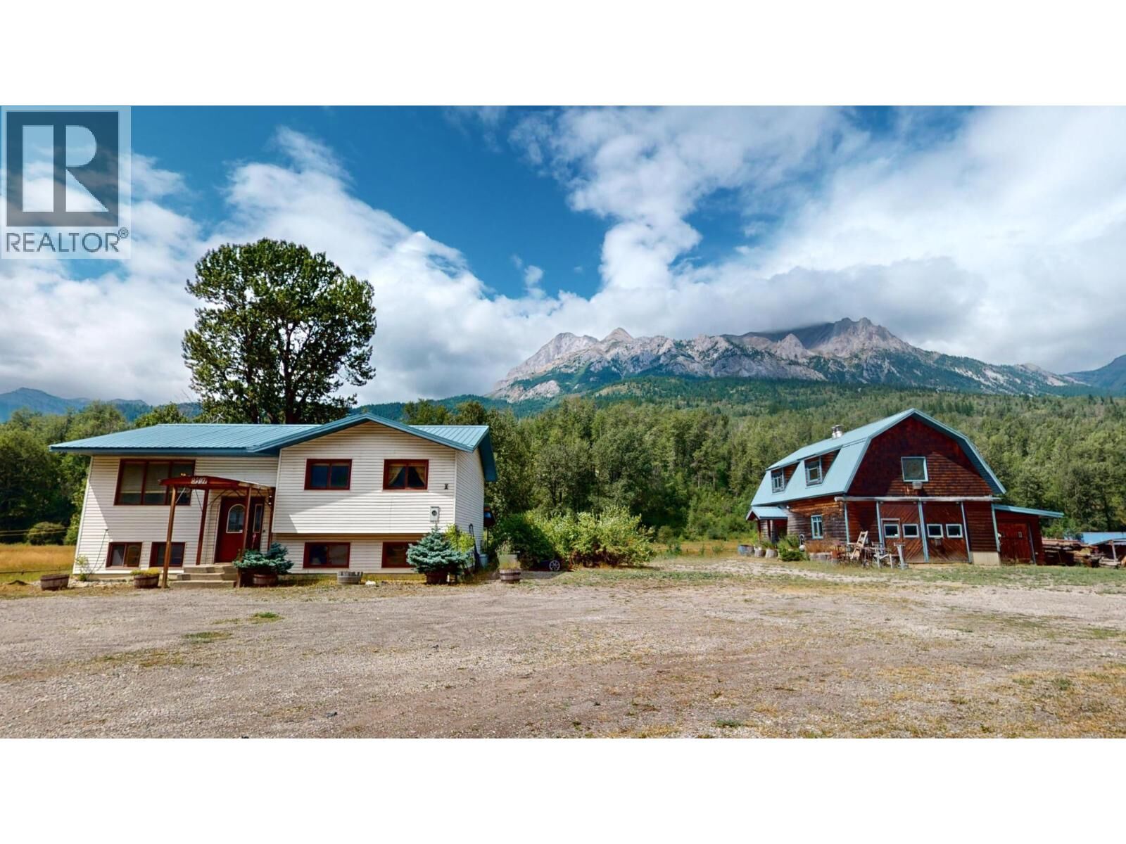 Property Photo:  2087 3 Highway  BC V0B 1M5 