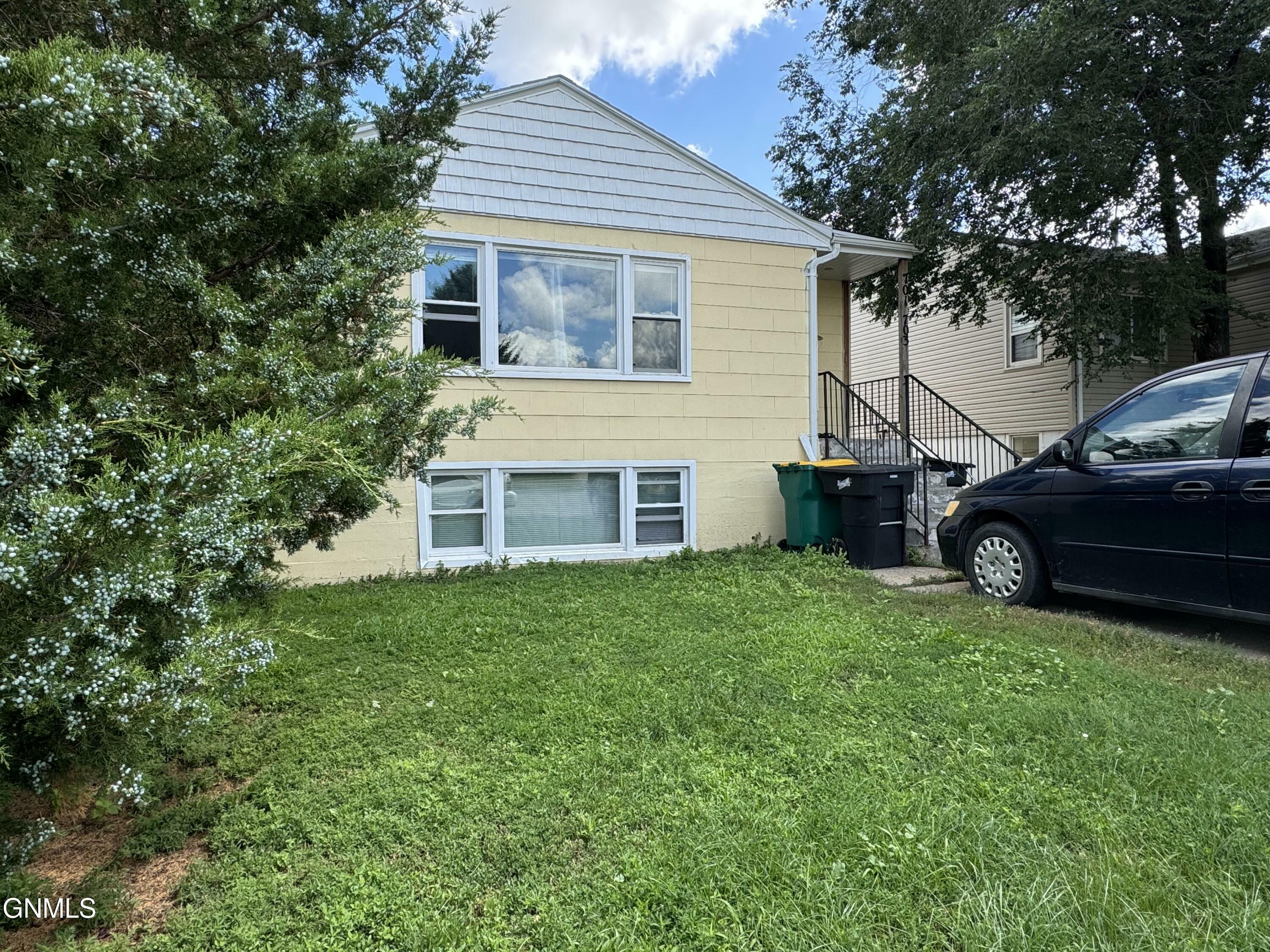 Property Photo:  701 21st Street  ND 58501 