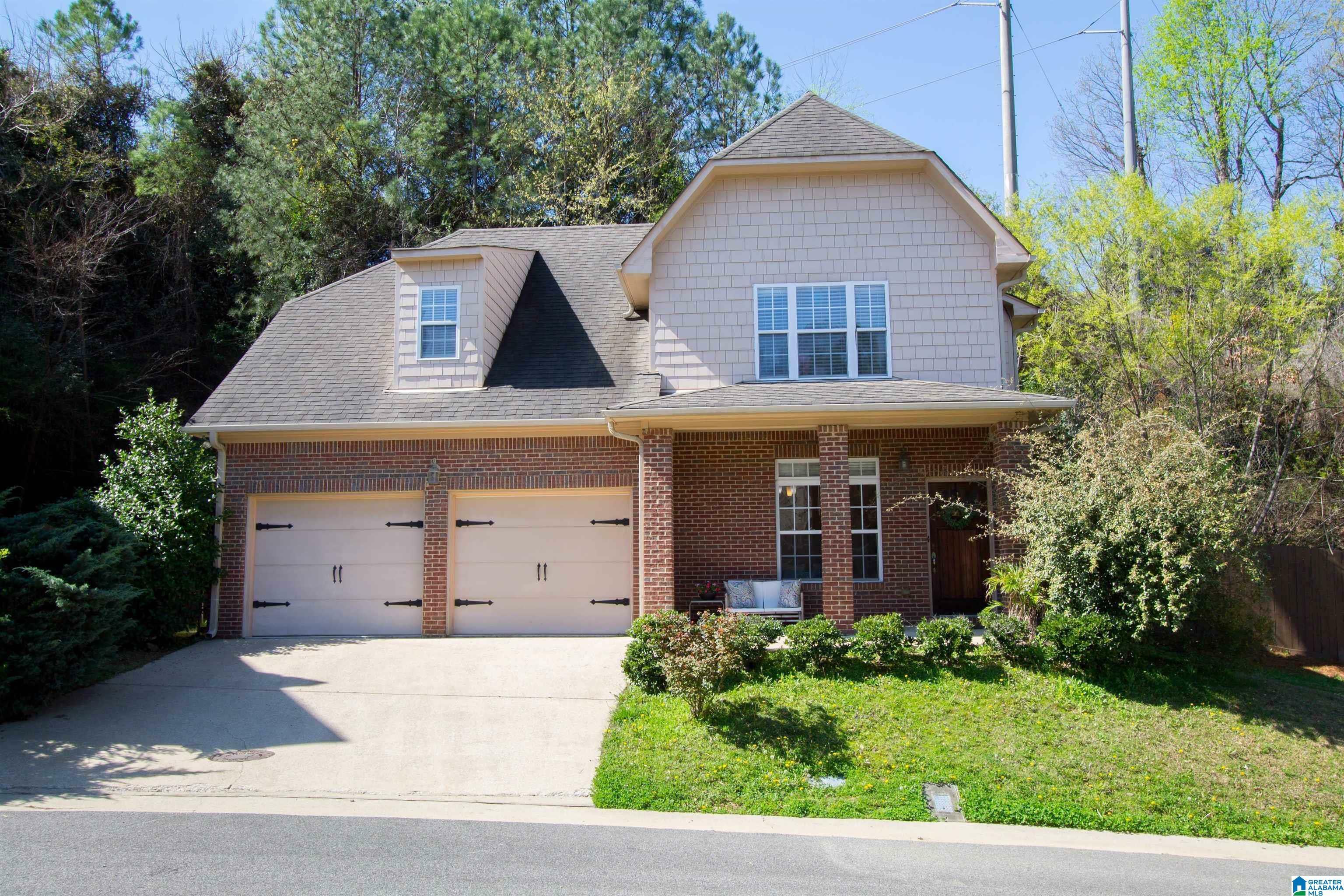 Property Photo:  180 Castlehill Drive  AL 35226 