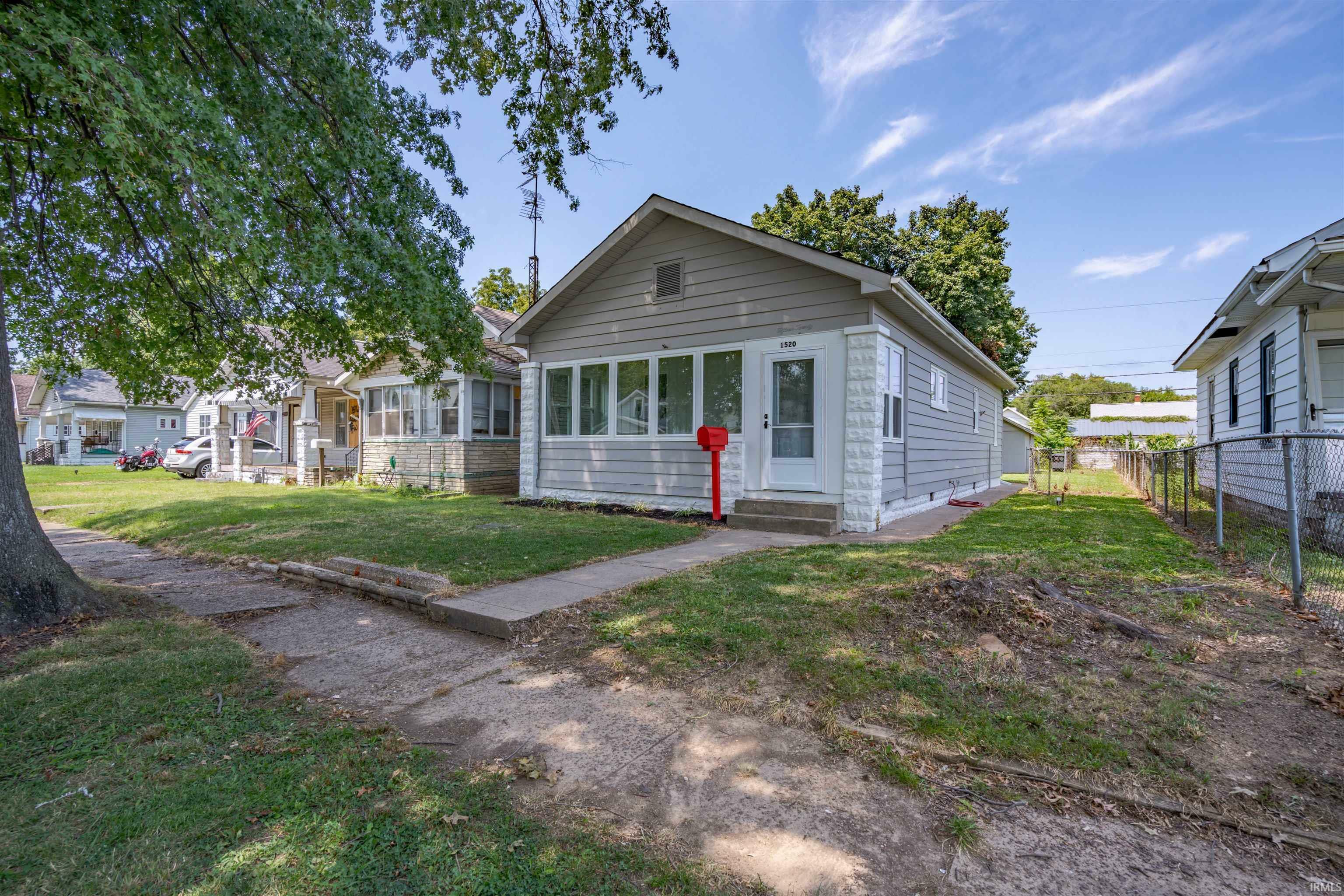 Property Photo:  1520 E Indiana Street  IN 47711 