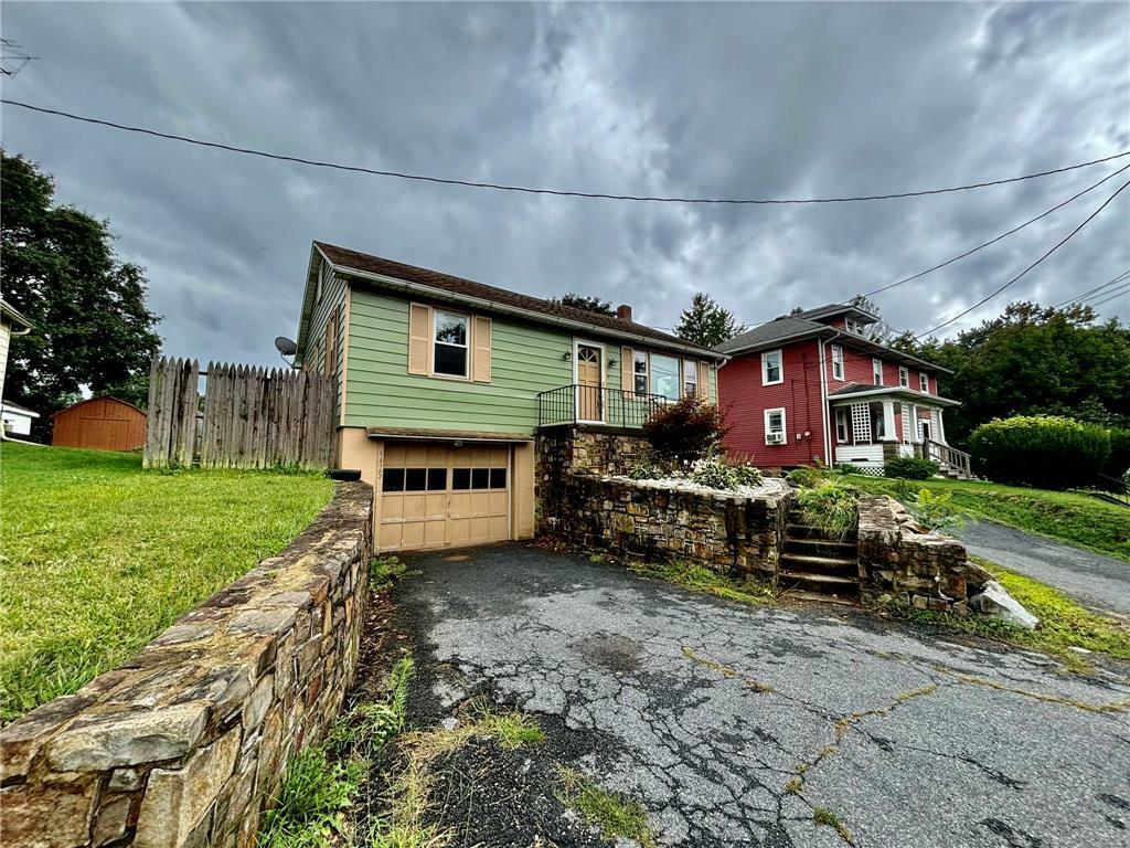 Property Photo:  4425 Hecktown Road  PA 18020 