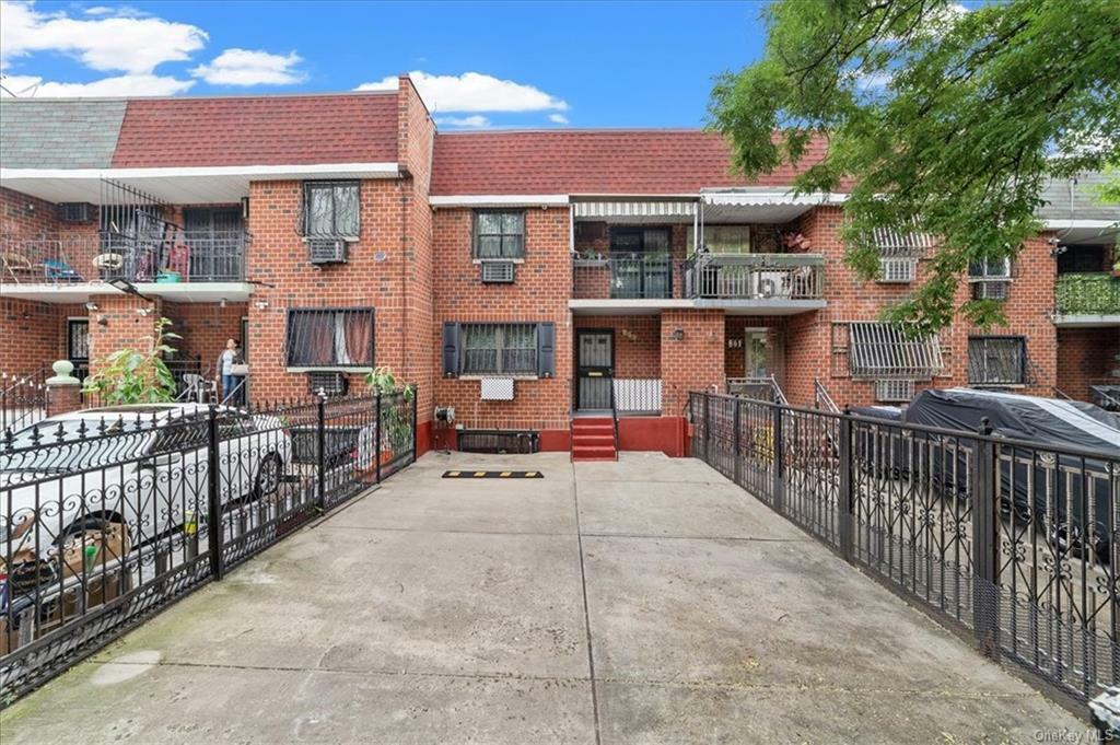 Property Photo: 859 Home Street NY 10459
