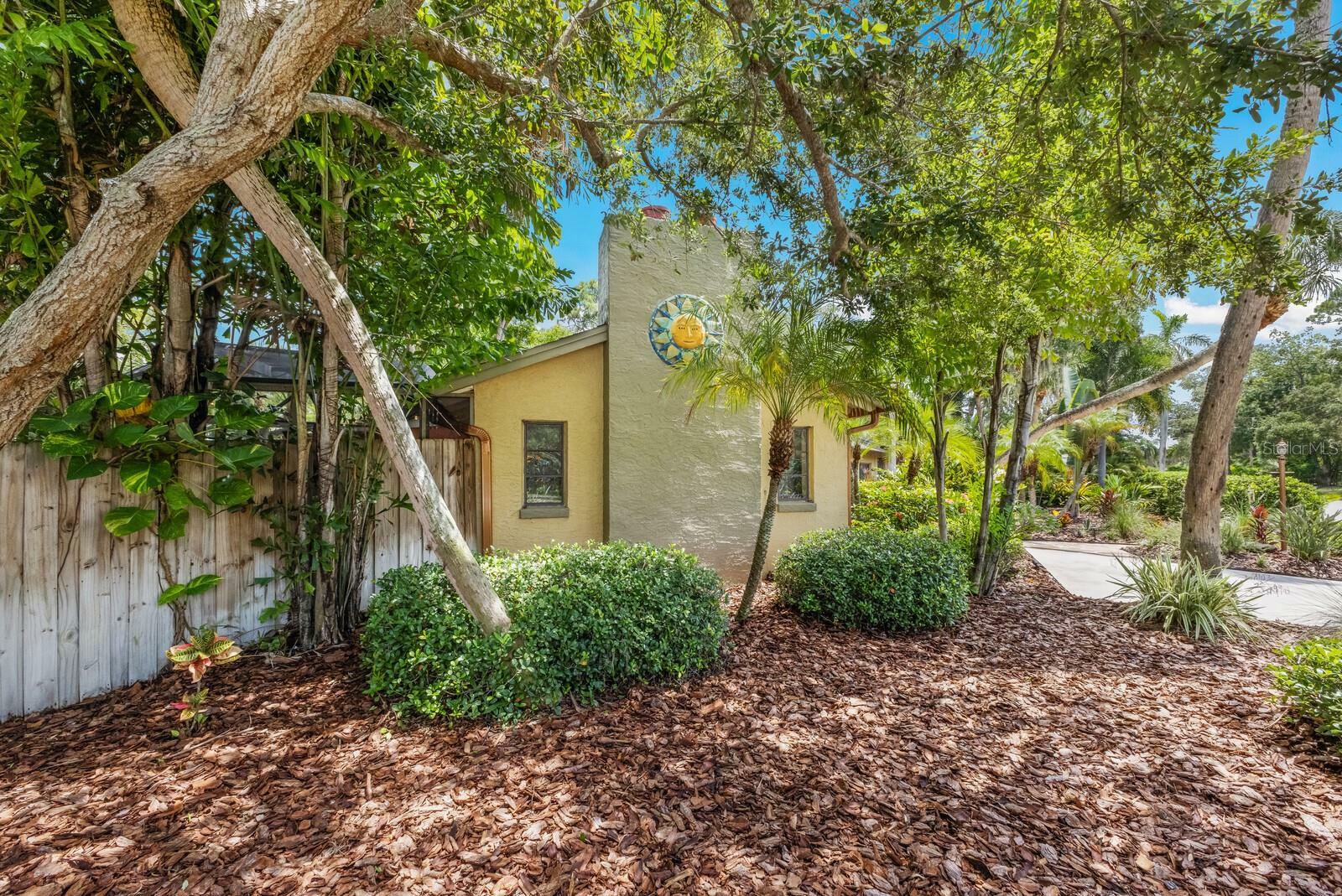 Property Photo:  941 Virginia Drive  FL 34234 