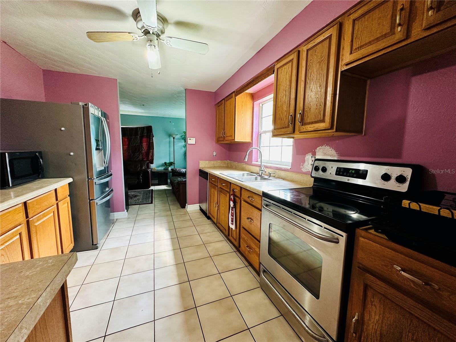 Property Photo:  6004 Hilltop Lane E  FL 33809 