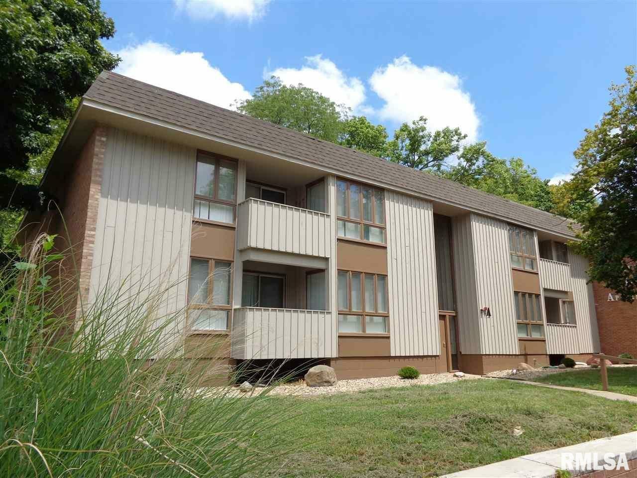 Property Photo:  3400 N Knoxville Avenue B5  IL 61603 