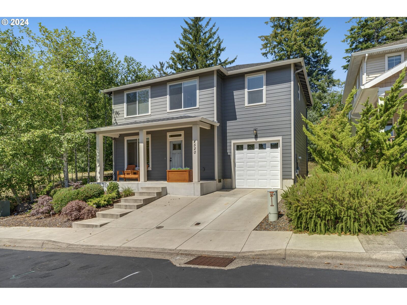 Property Photo:  4520 Moondancer Ln  OR 97143 