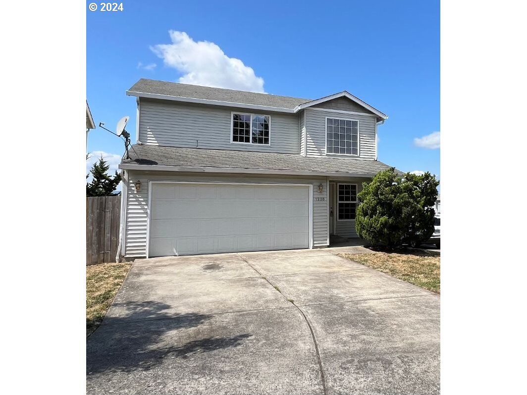 Property Photo:  1226 W 31st St  WA 98660 