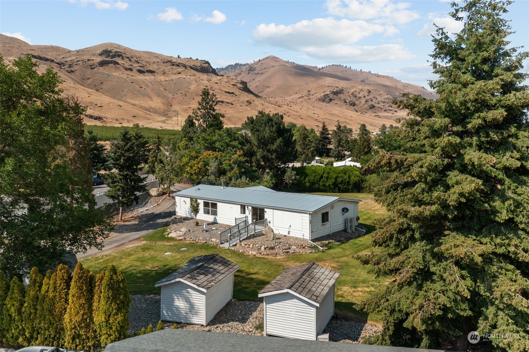 Property Photo:  8117  Tilly Lane  WA 98801 