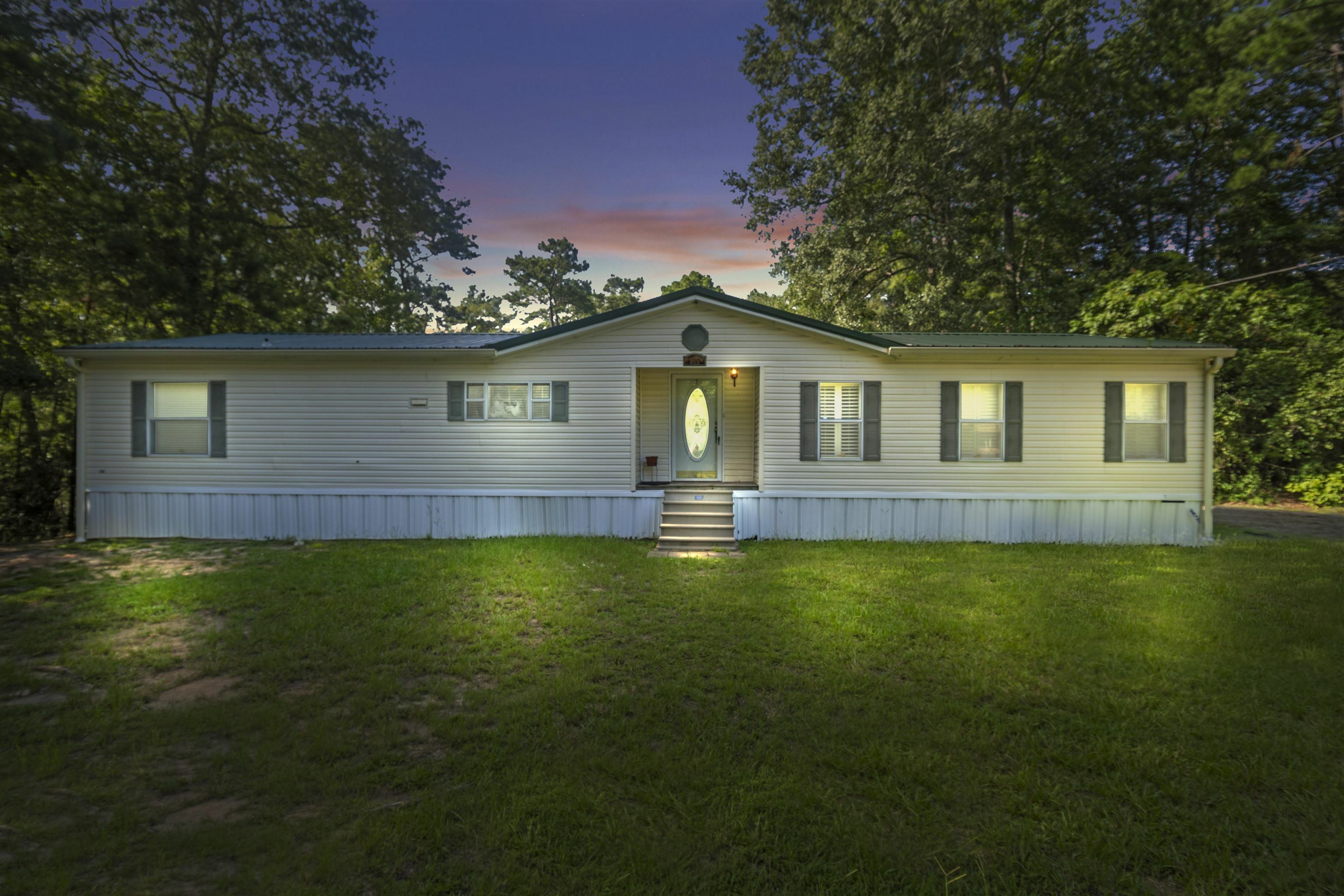 Property Photo:  307 County Road 068  TX 75951 