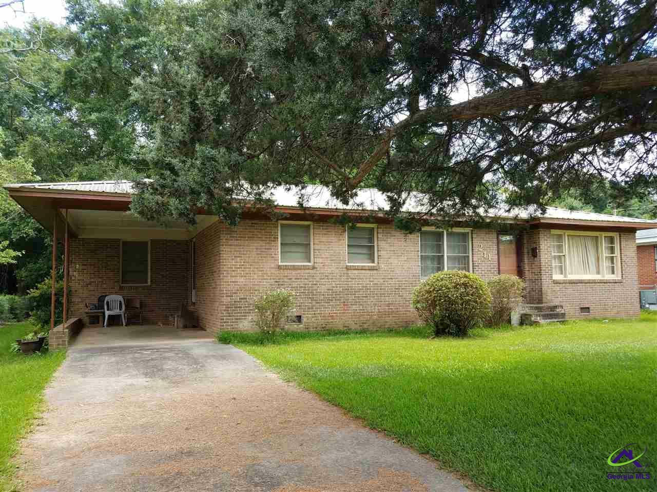 Property Photo: 211 Lawn Street GA 31030