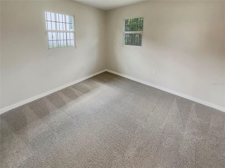 Property Photo:  2124 Longfellow Court  FL 32818 