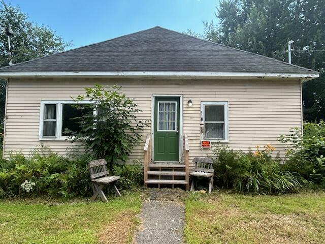 Property Photo: 5 Greenfield Road ME 04461