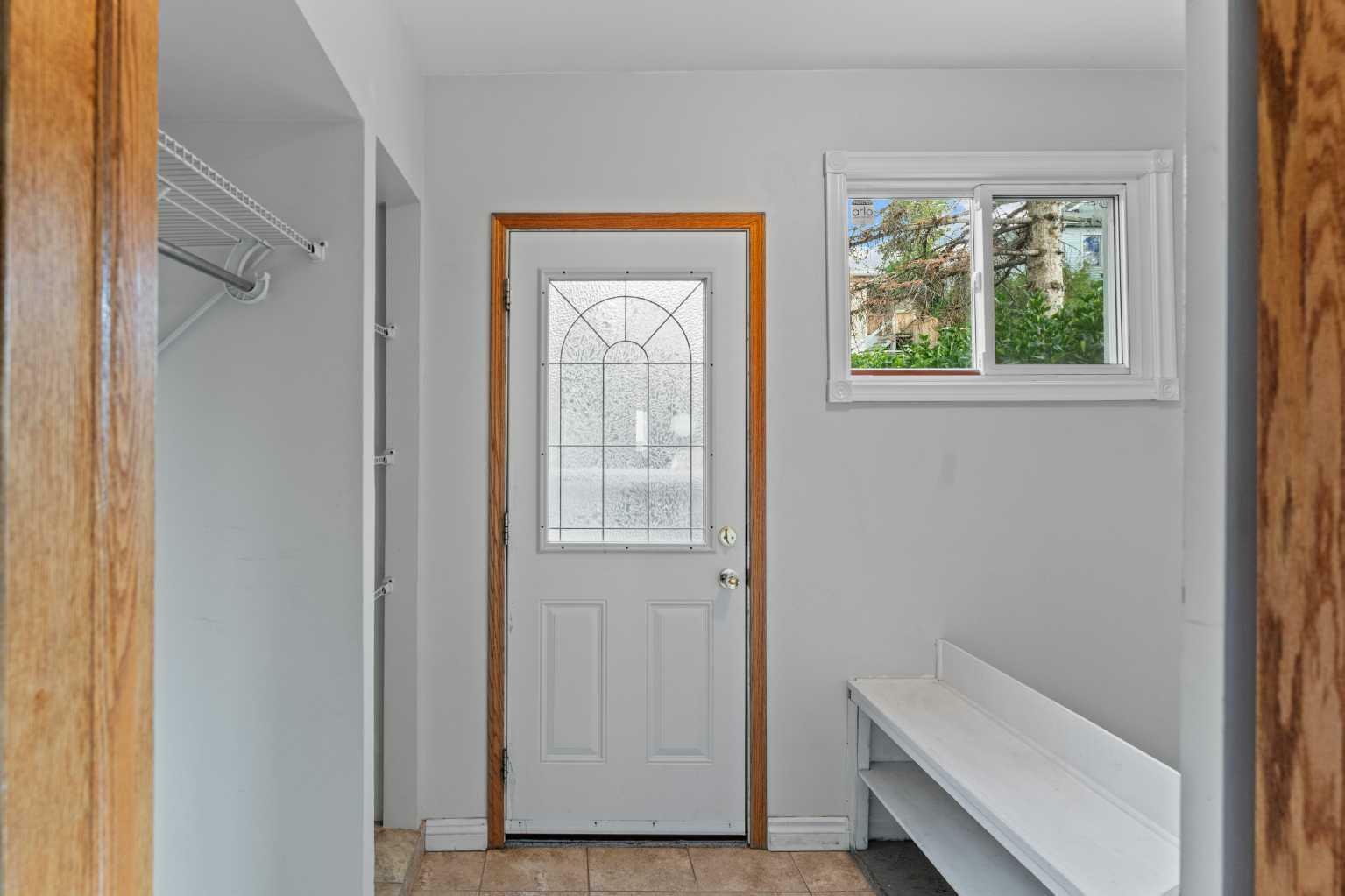 Property Photo:  4008 Centre A Street NE  AB T2E 3A8 