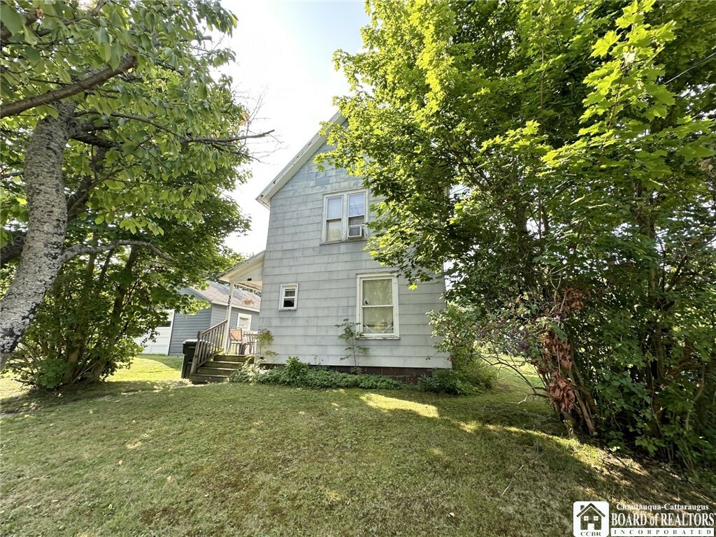 Property Photo:  307 Summit Avenue  NY 14701 