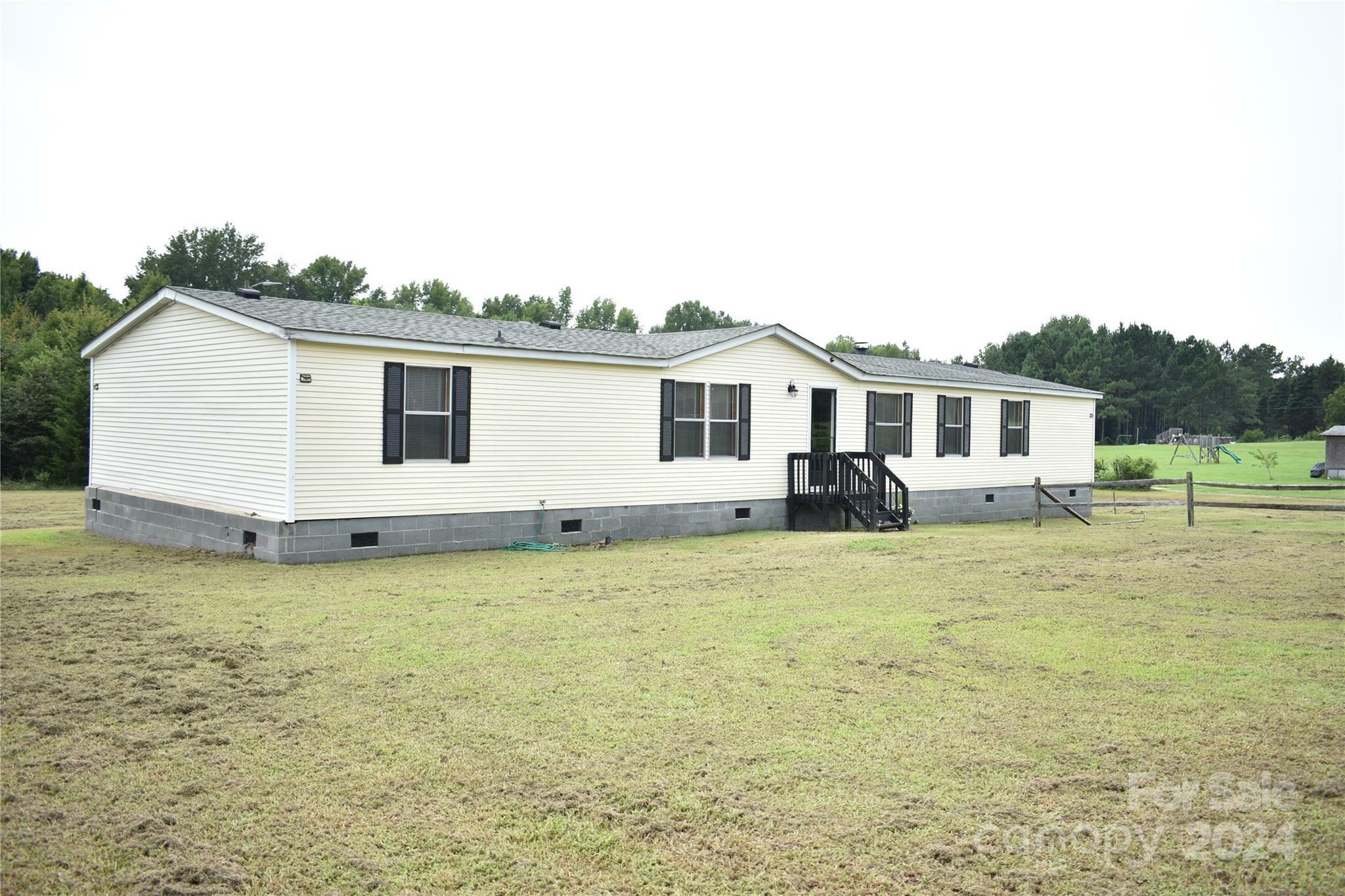 Property Photo:  1913 Old Mill Road  SC 29729 