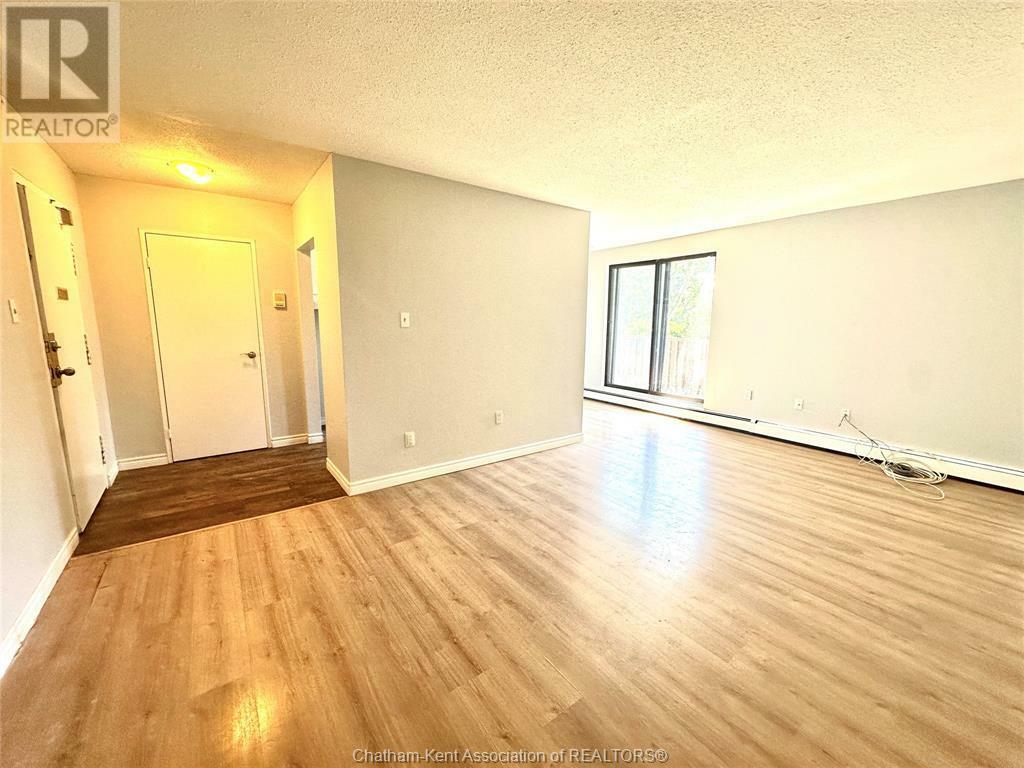 Property Photo:  43 Taylor Avenue 304  ON N7L 2T4 