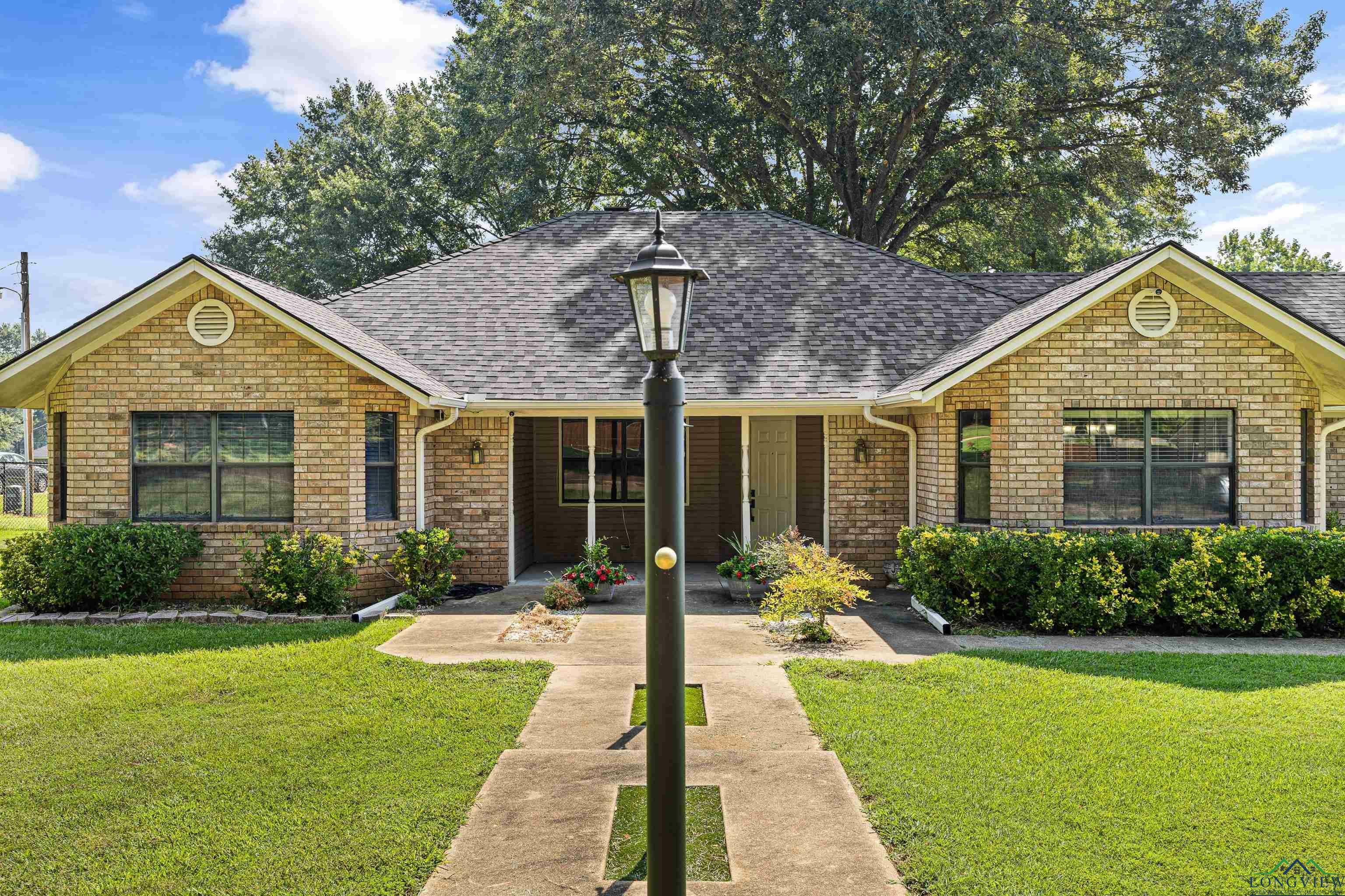 105 Lindsey Brook  Longview TX 75605 photo