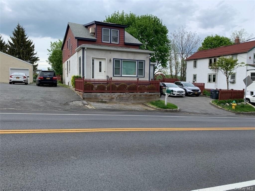 Property Photo:  186 Dobbs Ferry Road  NY 10607 