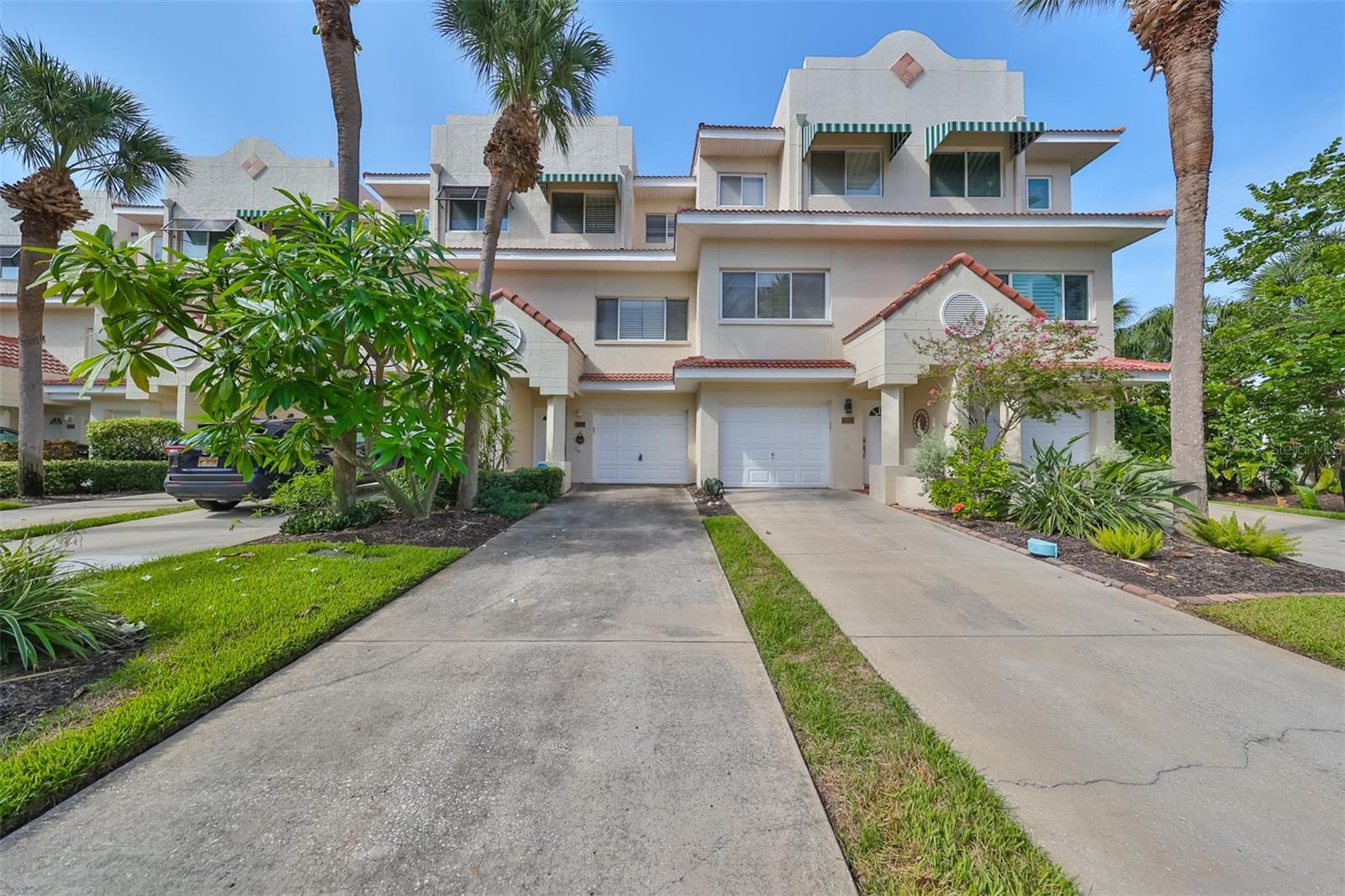 Property Photo: 4654 Mirabella Court FL 33706