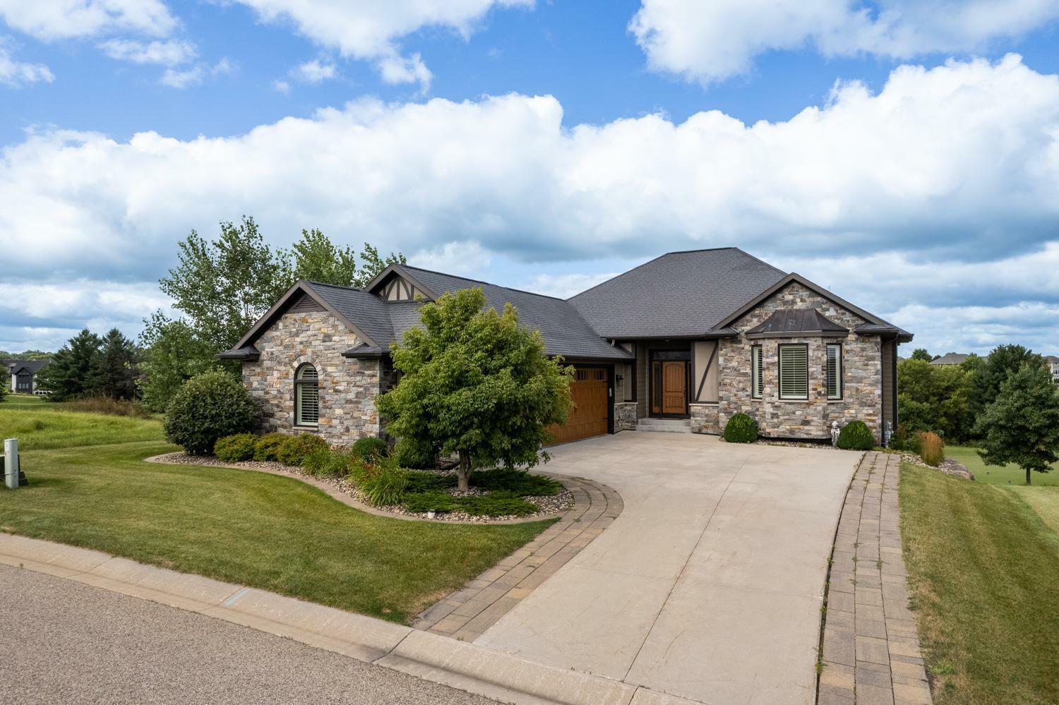 Property Photo:  821 Bridgeford Place NE  MN 55920 