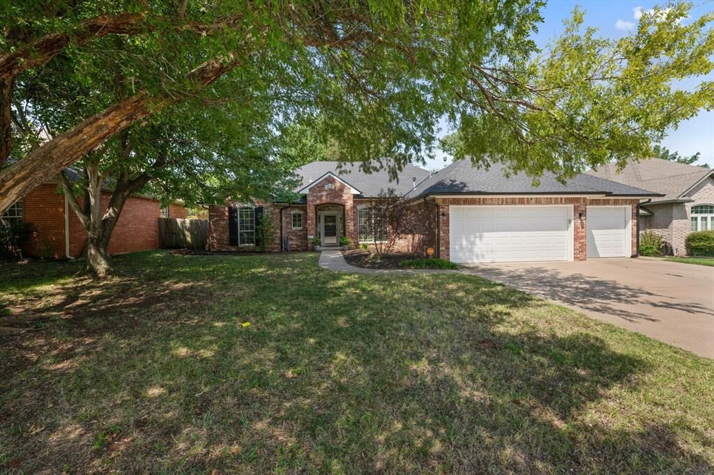 Property Photo:  14005 Smithurst Road  OK 73013 