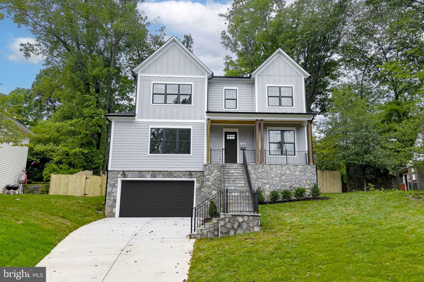 Property Photo:  7313 Woodley Place  VA 22046 