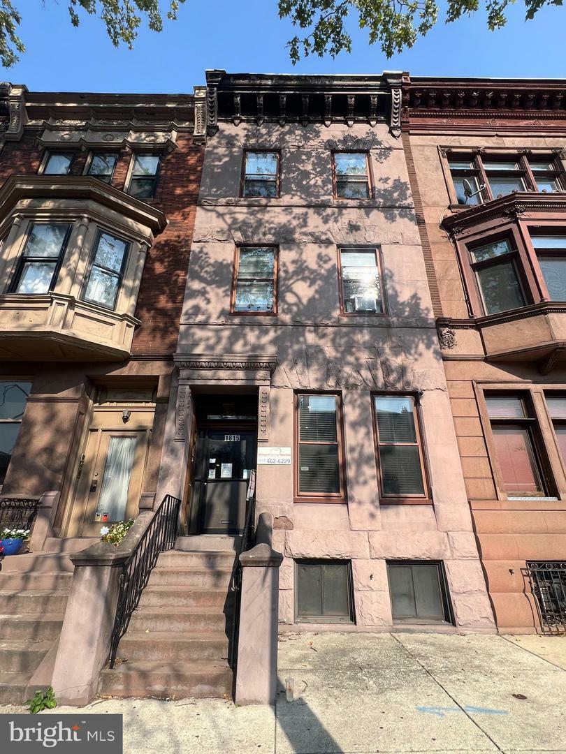 Property Photo: 1815 S Broad Street 3 PA 19148